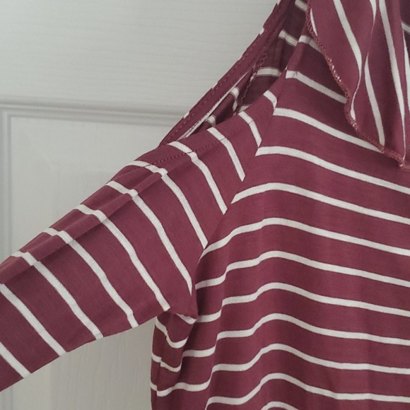 August Mist Ruffle Cold Shoulder Top - Picture 4 of 4